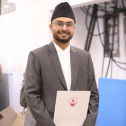 सस्मित पोखरेल
